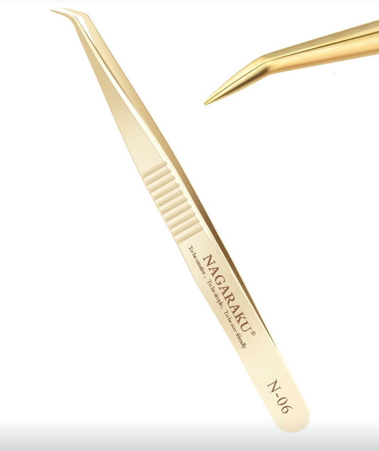 Pinza Profesional Nagaraku N-06 Gold (Volumen & Aislamiento)
